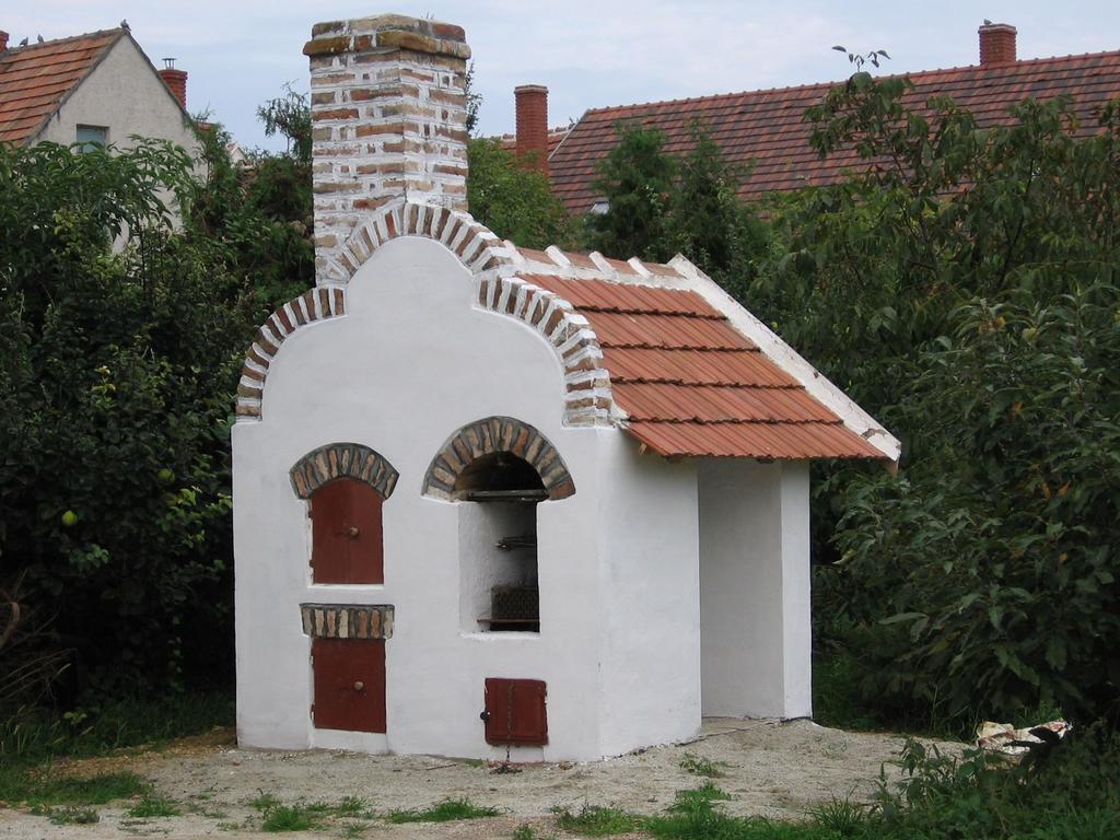 Pension Óvári Bük Exterior foto